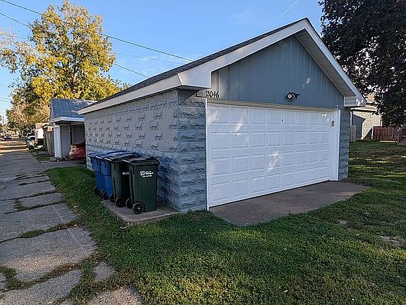5th image of 2046 W 2nd St