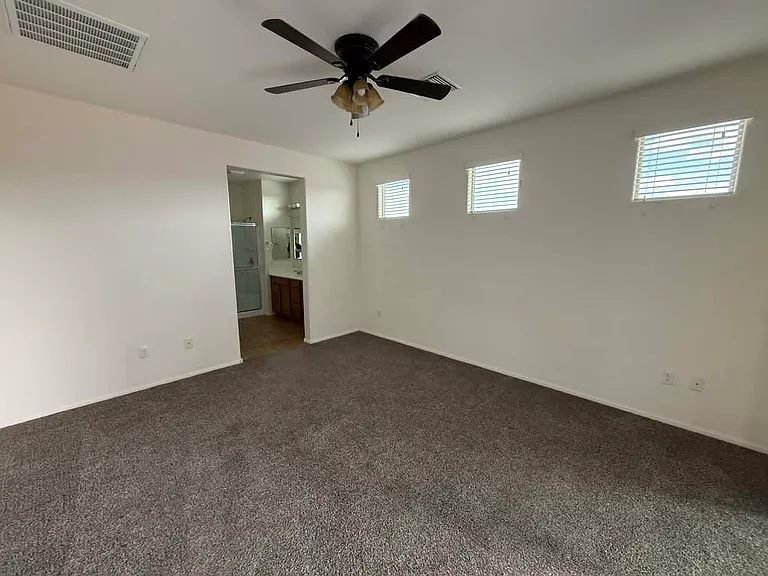 10450 S Cutting Horse Dr — Photo 14