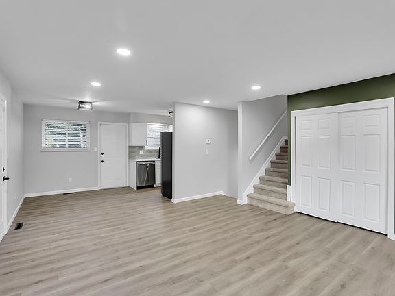4th image of 6630 Balsam Dr