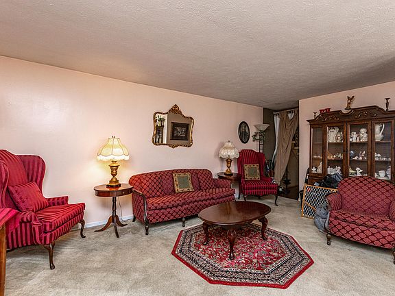 4th image of 517 Stonehaven Dr