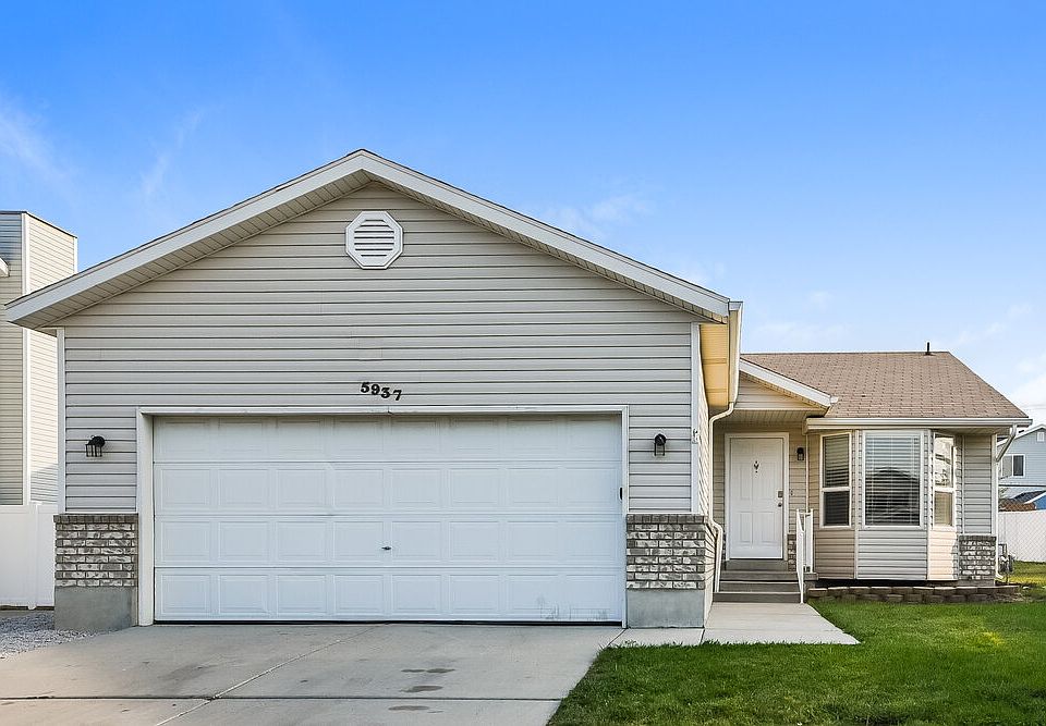 1st image of 5937 W Jackling Way