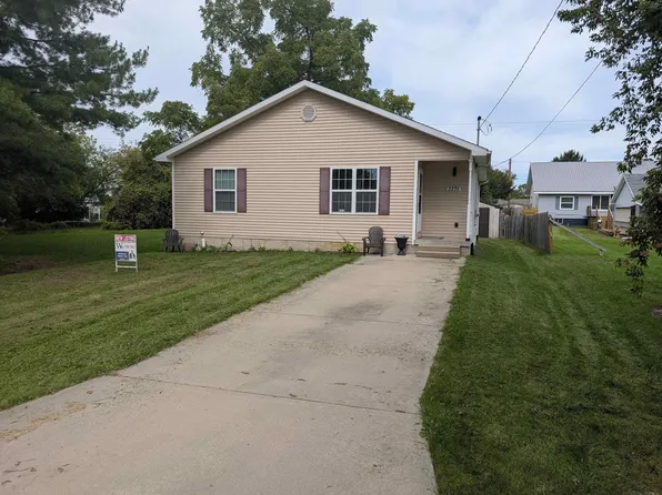 2275 Lincoln Manor Dr, Flint, MI 48507