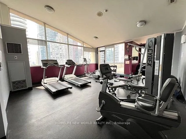 555 Yonge St #513 — Photo 23