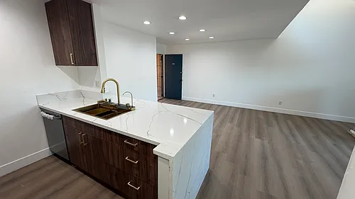 10331 Lindley Ave #209 Photo 1