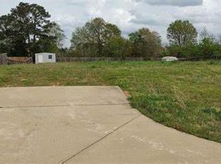 22 Apache Trl, Fort Mitchell, AL 36856