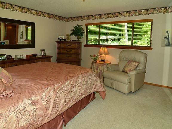 4th image of 1504 Lakemoor Loop Ct SW