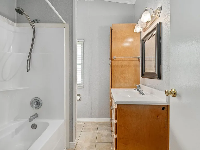 5410 Carriage Trails Dr — Photo 19