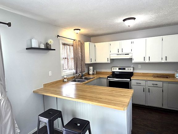 3rd image of 2016 Juniper Ln