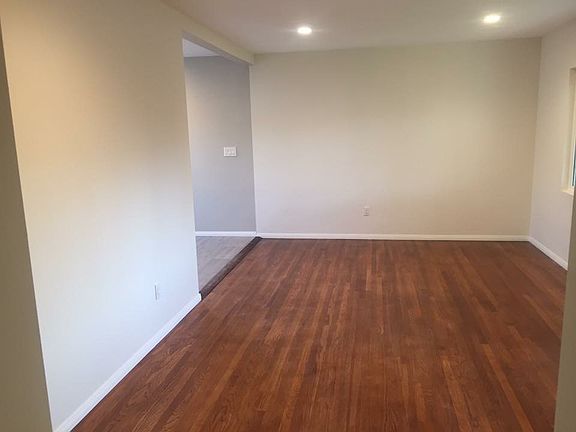 4th image of 16814 E Devanah St