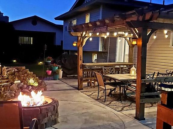 3rd image of 661 Leona Cir