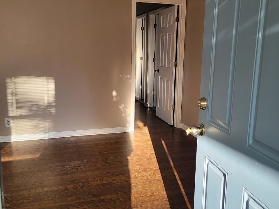 1st image of 239 N Glenwood Ave #239