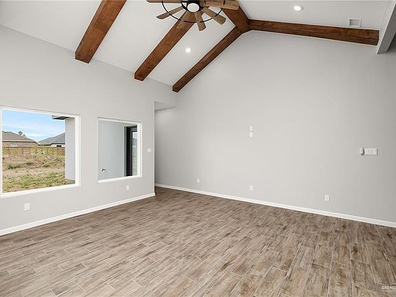 5th image of 4121 Burr Dr