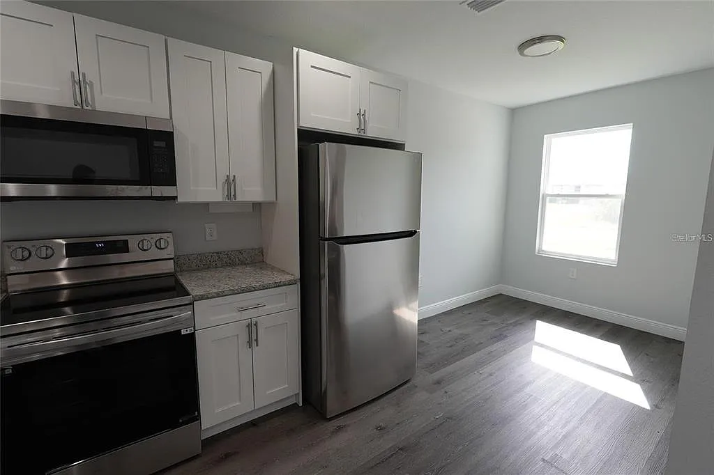 3 bed, 2.0 bath, 1265 sqft, $1,750 — Photo 4