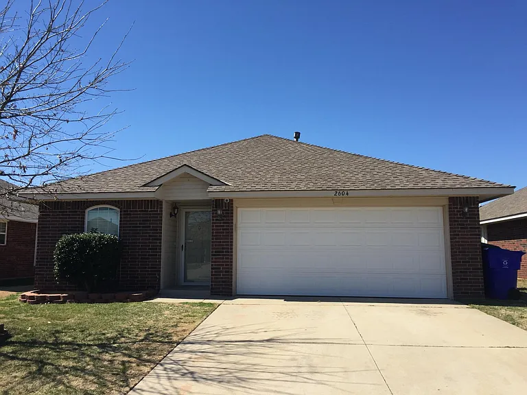 2604 Northern Hills Rd — Photo 1