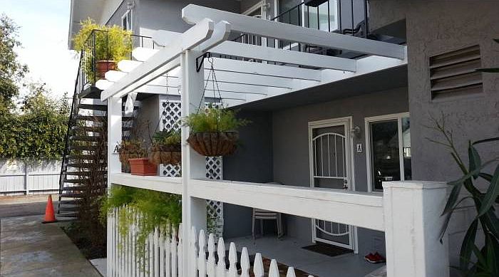 Pergola to patio