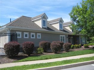 20 Cobblestone Ln, Middletown, NY 10940