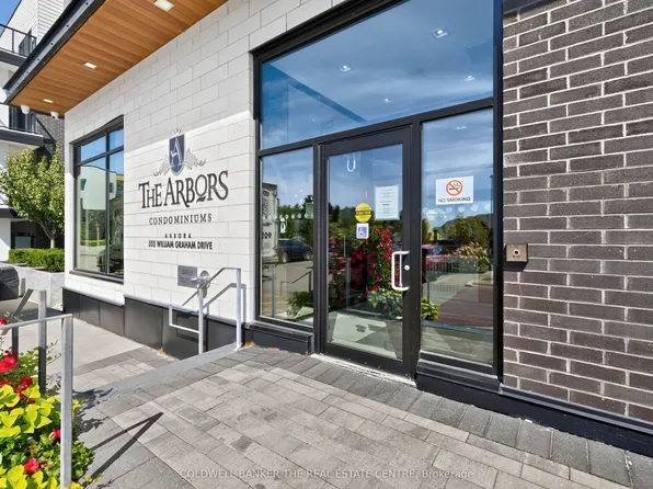 555 William Graham Dr #351, Aurora, ON L4G 3H9