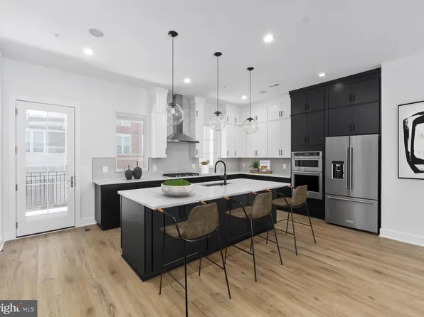 8607 Erdem Pl, Chevy Chase, MD 20815