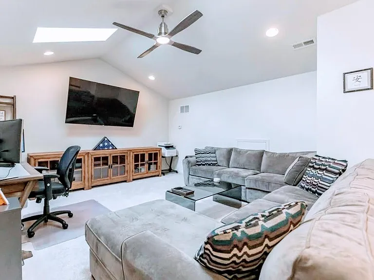 1343 Parish Ave — Photo 15