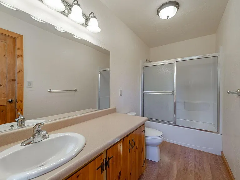 3130 Fabian Way — Photo 15