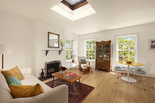 Living room, photo 1