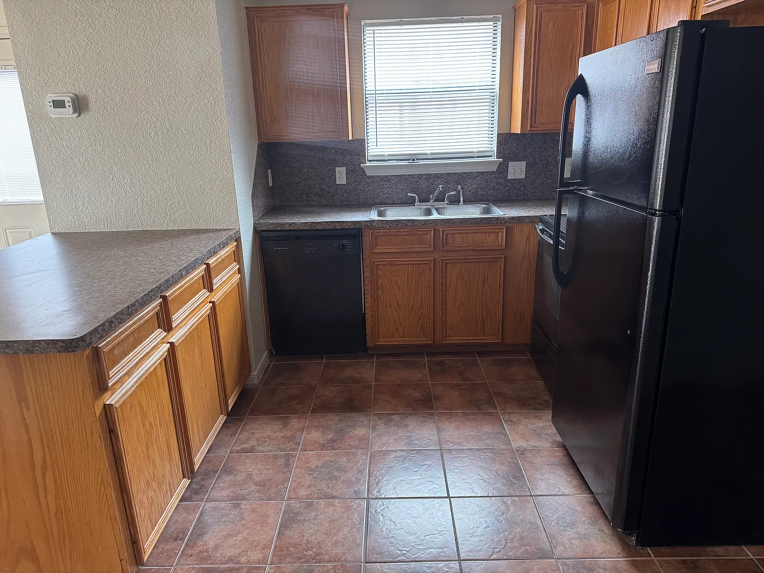 1006 Lansberry Ct — Photo 4