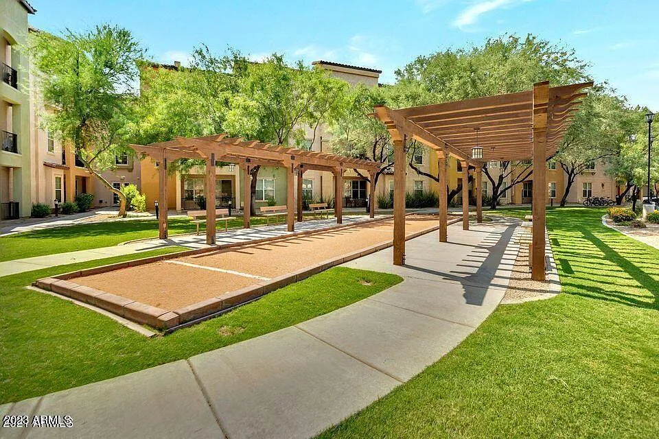 3 bed, 2.0 bath, 1651 sqft, $2,000 — Photo 4