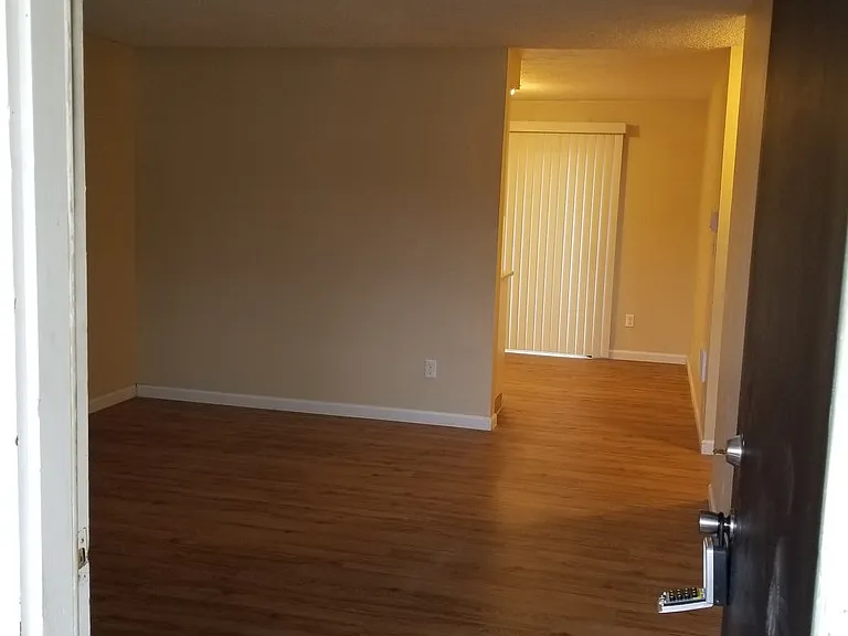 Meadow Creek Apartments — Photo 25