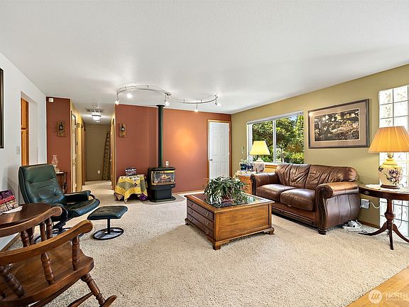 5th image of 19810 98th Avenue NE