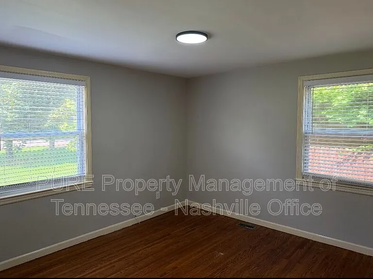 900 Crescent Hill Rd — Photo 9