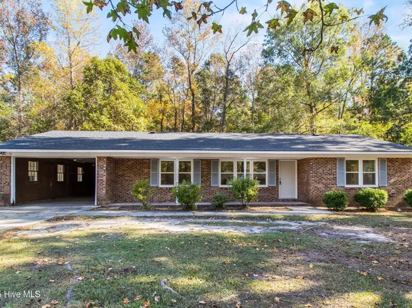 610 Davis Avenue, Whiteville, NC 28472