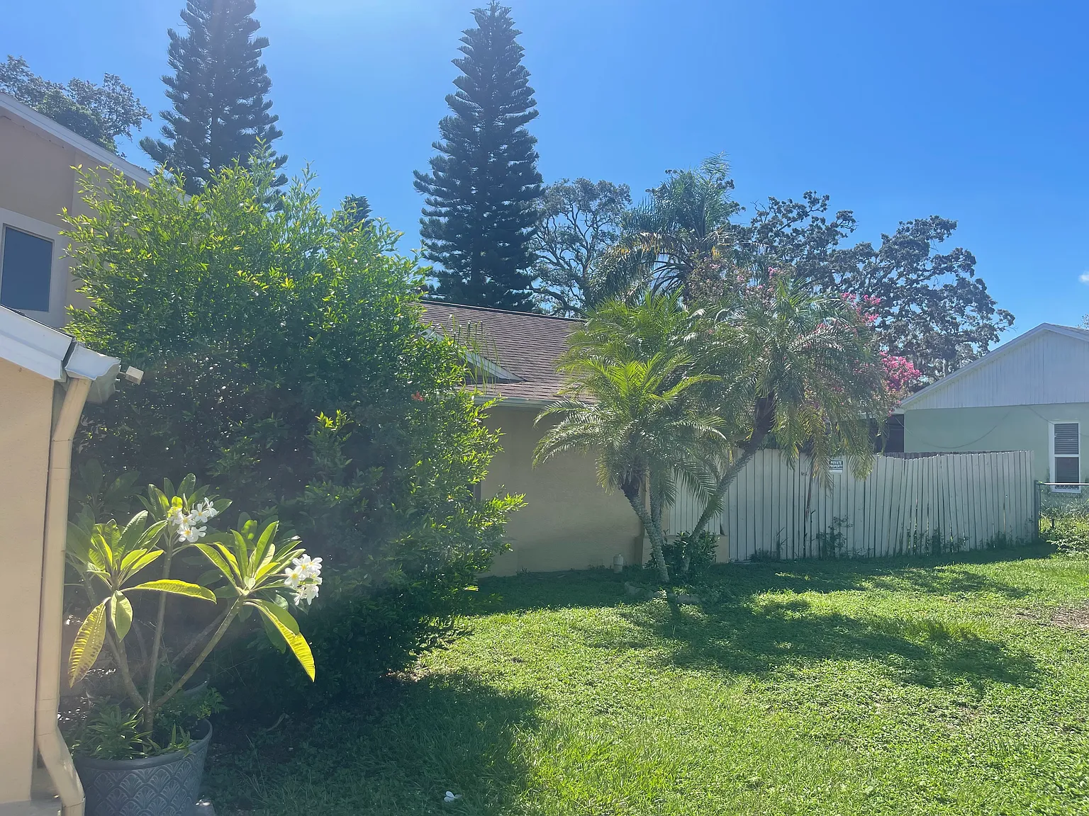 9412 Lake Chrise Ln — Photo 3