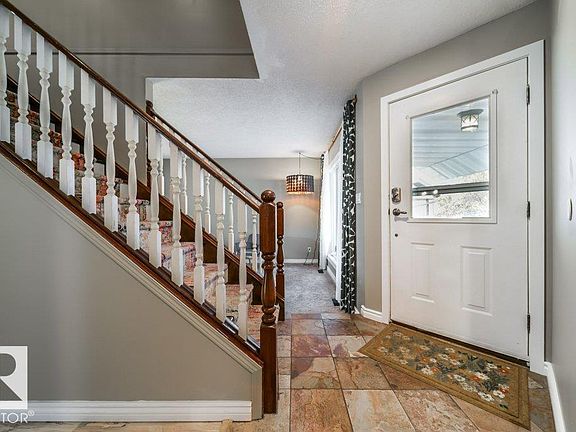 4th image of 3815 36th Ave NW