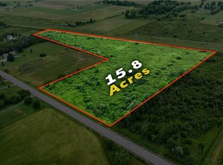 5821 Royalton Center Rd, Middleport, NY 14105