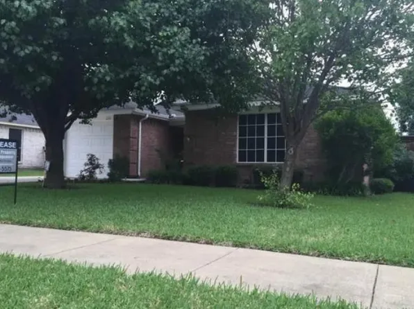 231 Woodhill St, Mesquite, TX 75181