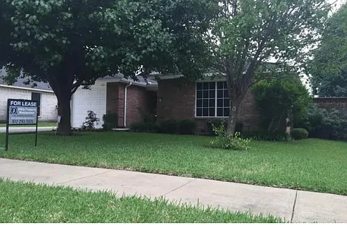 231 Woodhill St Photo 1