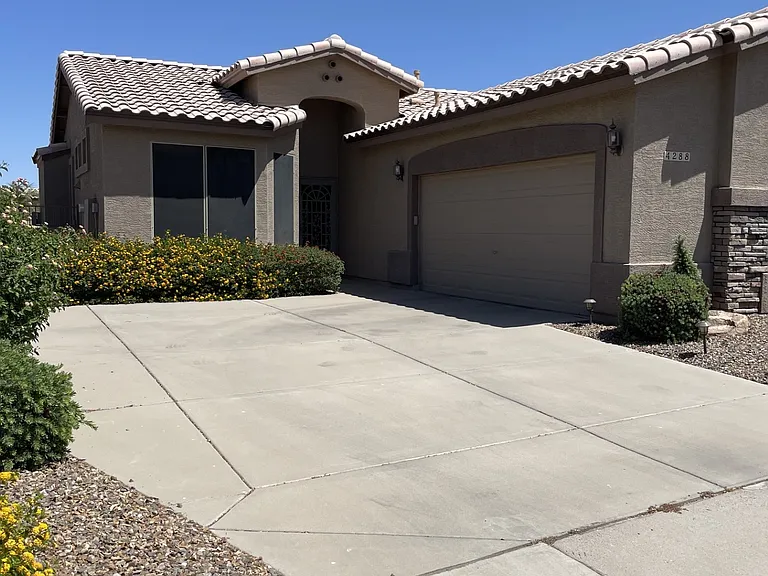 4288 E Walnut Rd — Photo 3
