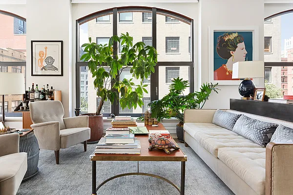 Rented by Compass | media 18