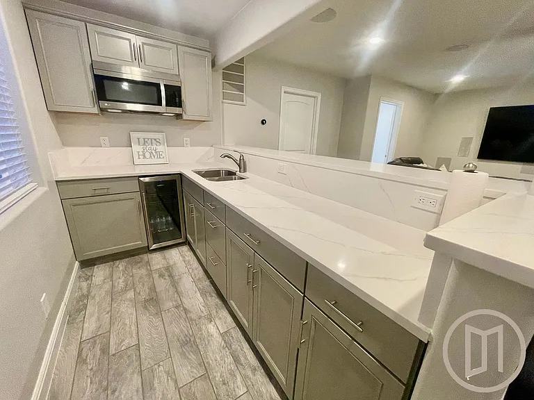 568 N 325 W — Photo 27
