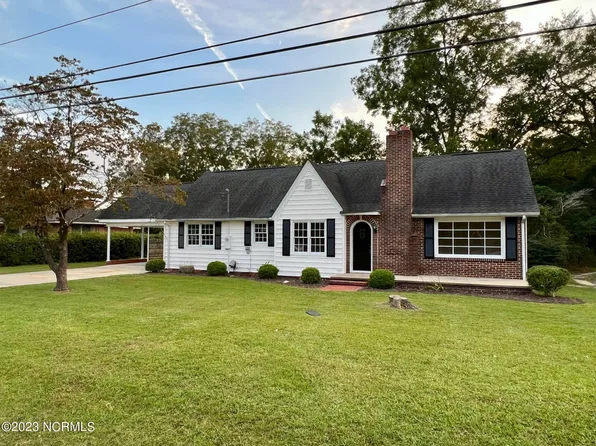 1304 E Broad Street, Elizabethtown, NC 28337