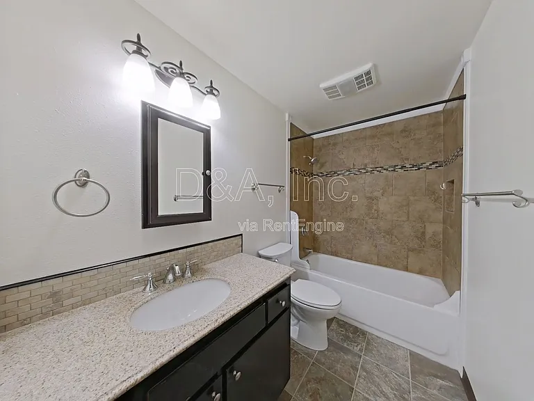 1961 NW Grant Ave #1 — Photo 12