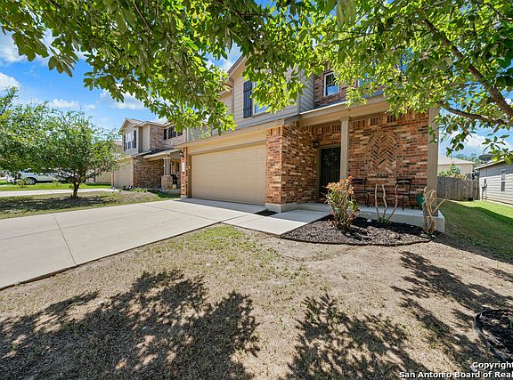 2nd image of 10442 Rosewood Crk
