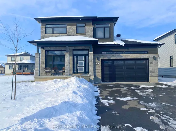 1143 Avignon St, Russell, ON K0A 1W0