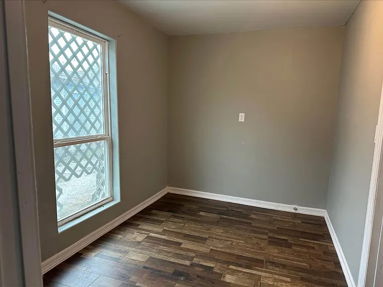 1502 Morgan Ave #2 — Photo 8