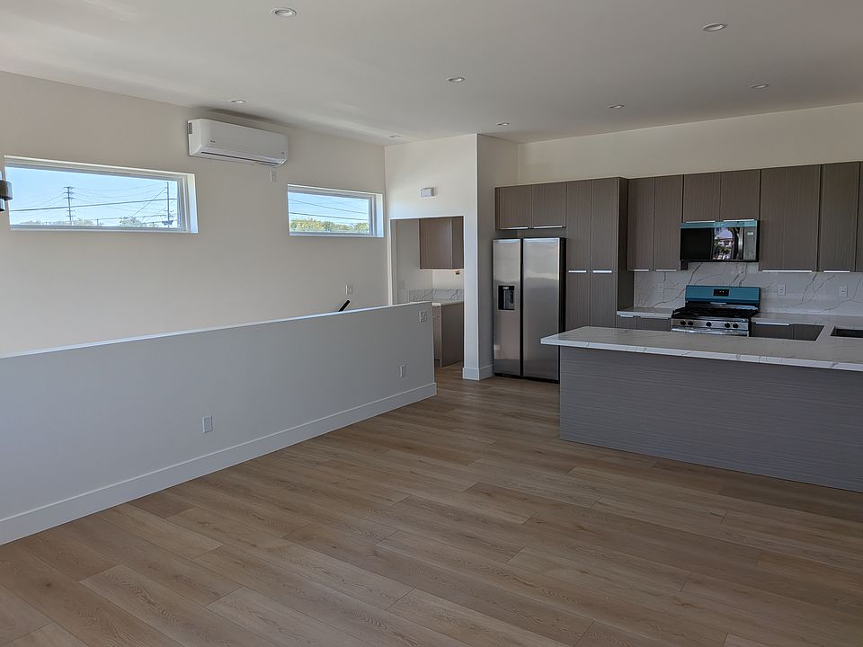 1st image of 1920 Rockefeller Ln #D