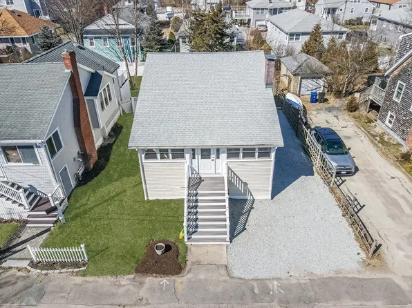 45 Kenberma St, Hull, MA 02045