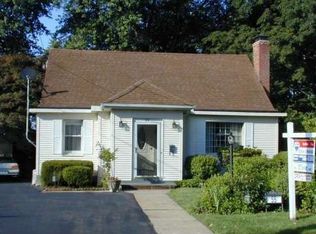 55 Taylor Rd, West Hartford, CT 06110