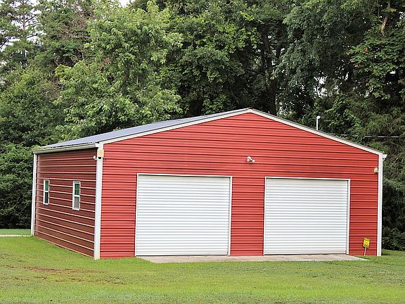 1000 sq ft workshop/garage 