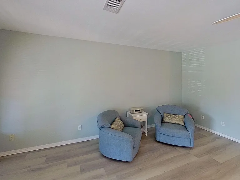 93 Beachfront Trl — Photo 5