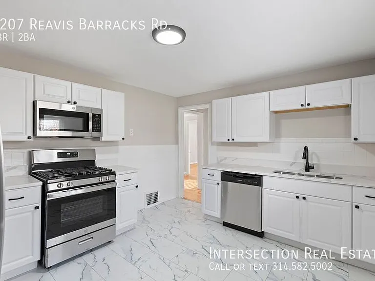 9207 Reavis Barracks Rd — Photo 5